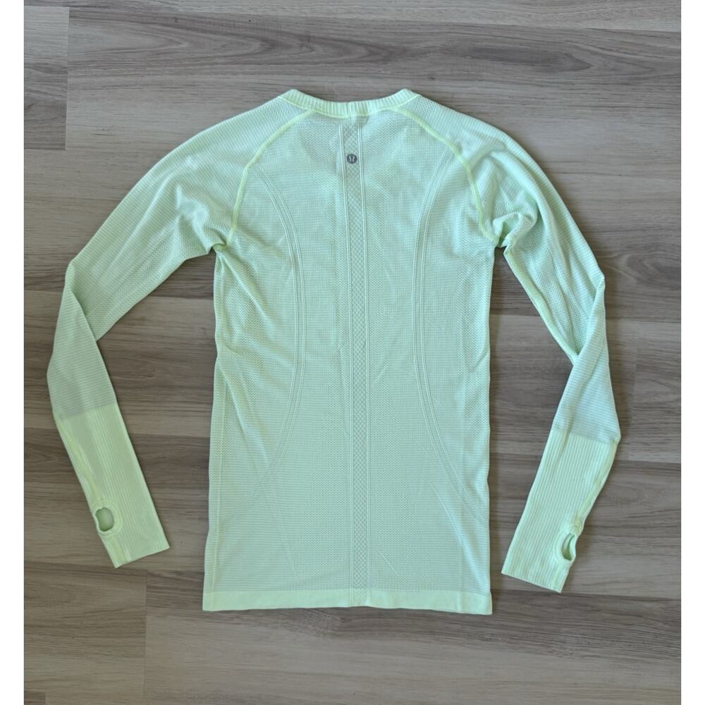 Lululemon Swiftly Tech Long Sleeve Light Green Women's Size 6 Crew Neck Athletic